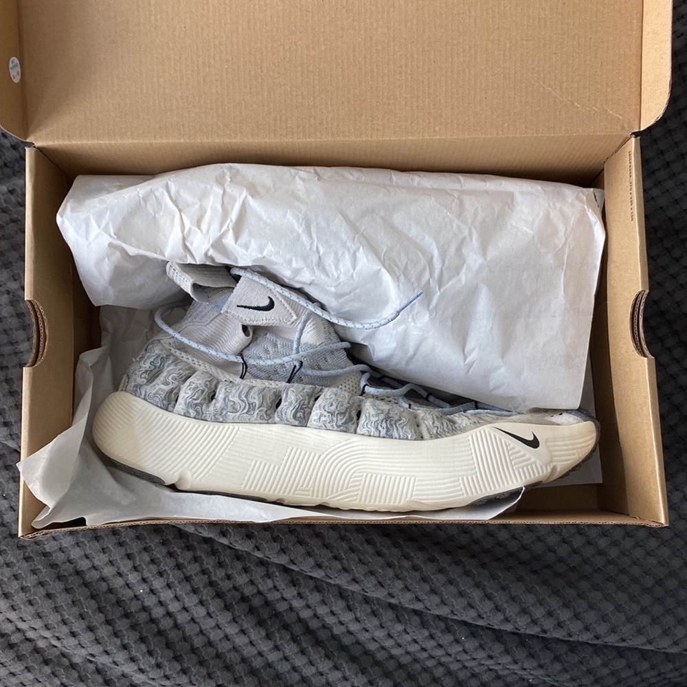 SOLD!! | Nike Ispa Sense flyknit | NWB | Phantom white / Coconut milk